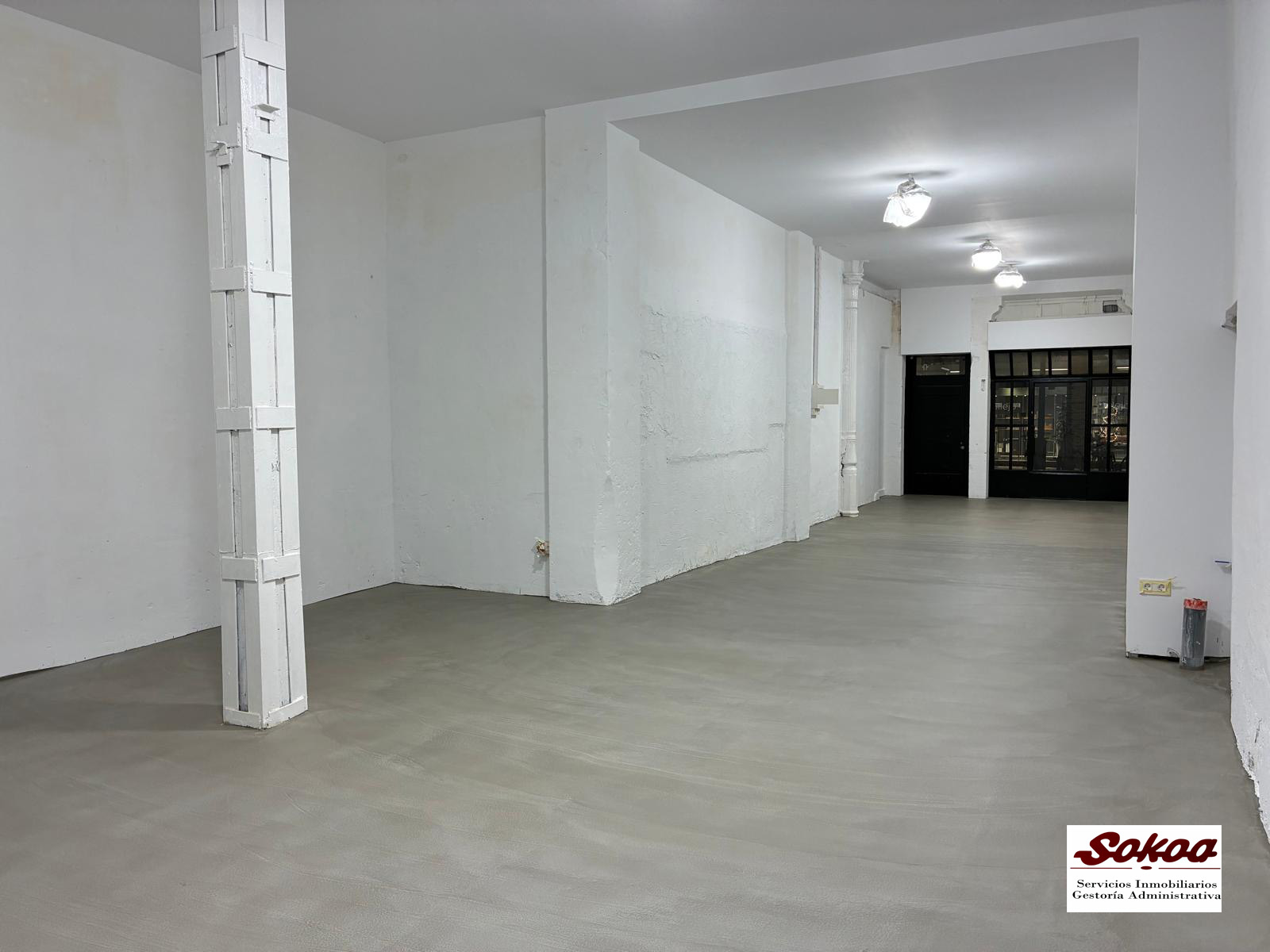 LOCAL COMERCIAL, REYES CATOLICOS, CENTRO