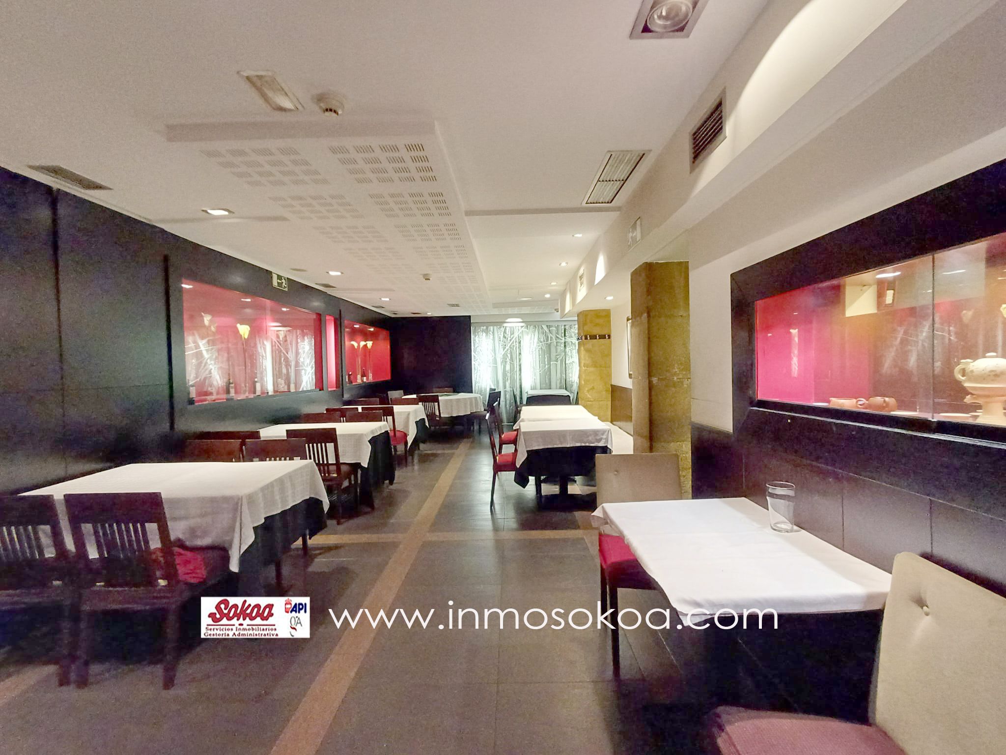 PRESTIGIOSO BAR-RESTAURANTE EN EL CENTRO DE SAN SEBASTIAN. IMPECABLE. TERRAZA.