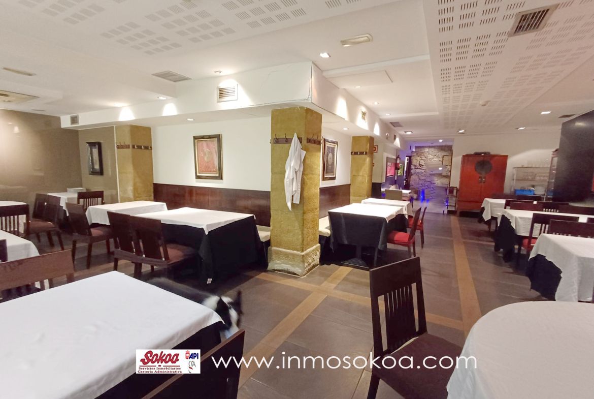 PRESTIGIOSO BAR-RESTAURANTE EN EL CENTRO DE SAN SEBASTIAN. IMPECABLE. TERRAZA.