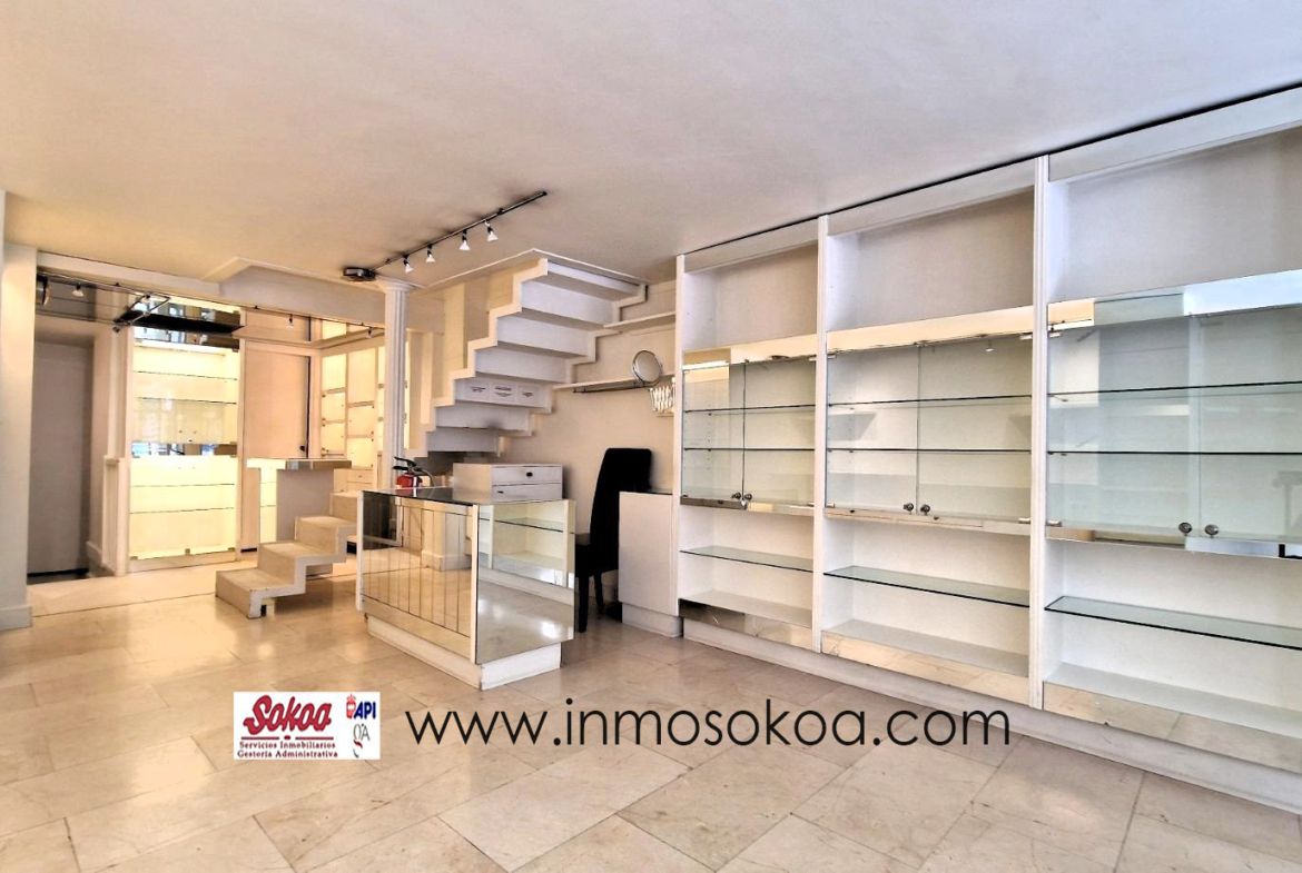 LOCAL COMERCIAL EN PRIMERA ZONA DE GROS. IDEAL AUTONOMOS E INVERSORES.