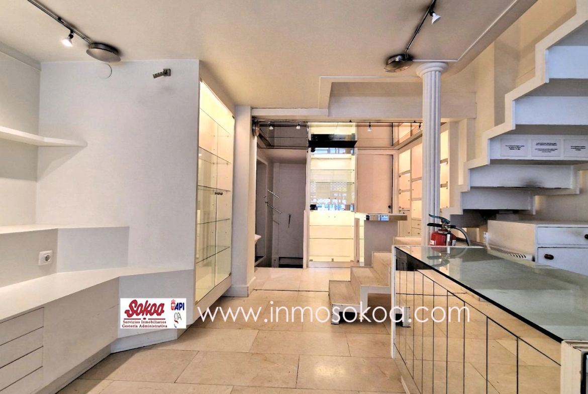 LOCAL COMERCIAL EN PRIMERA ZONA DE GROS. IDEAL AUTONOMOS E INVERSORES.