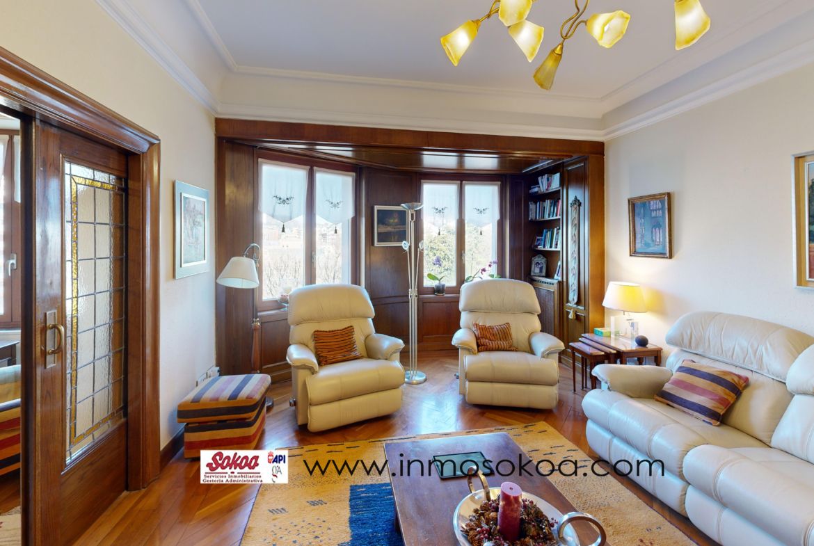 MAGNIFICA VIVIENDA EN LA CALLE PARQUE, CENTRO