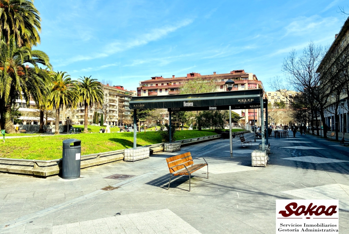 LOCAL / BAR-RESTAURANTE EN ALQUILER EN LA PLAZA JOSE Mª SERT