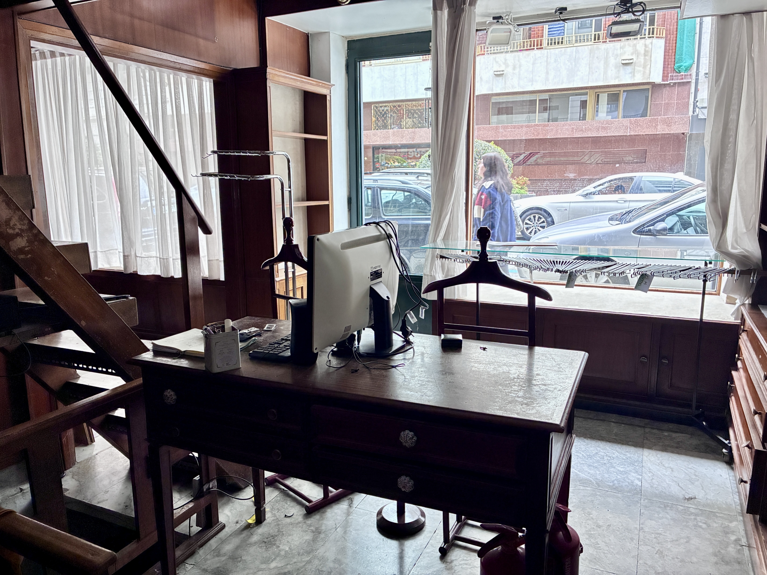 LOCAL COMERCIAL EN GROS