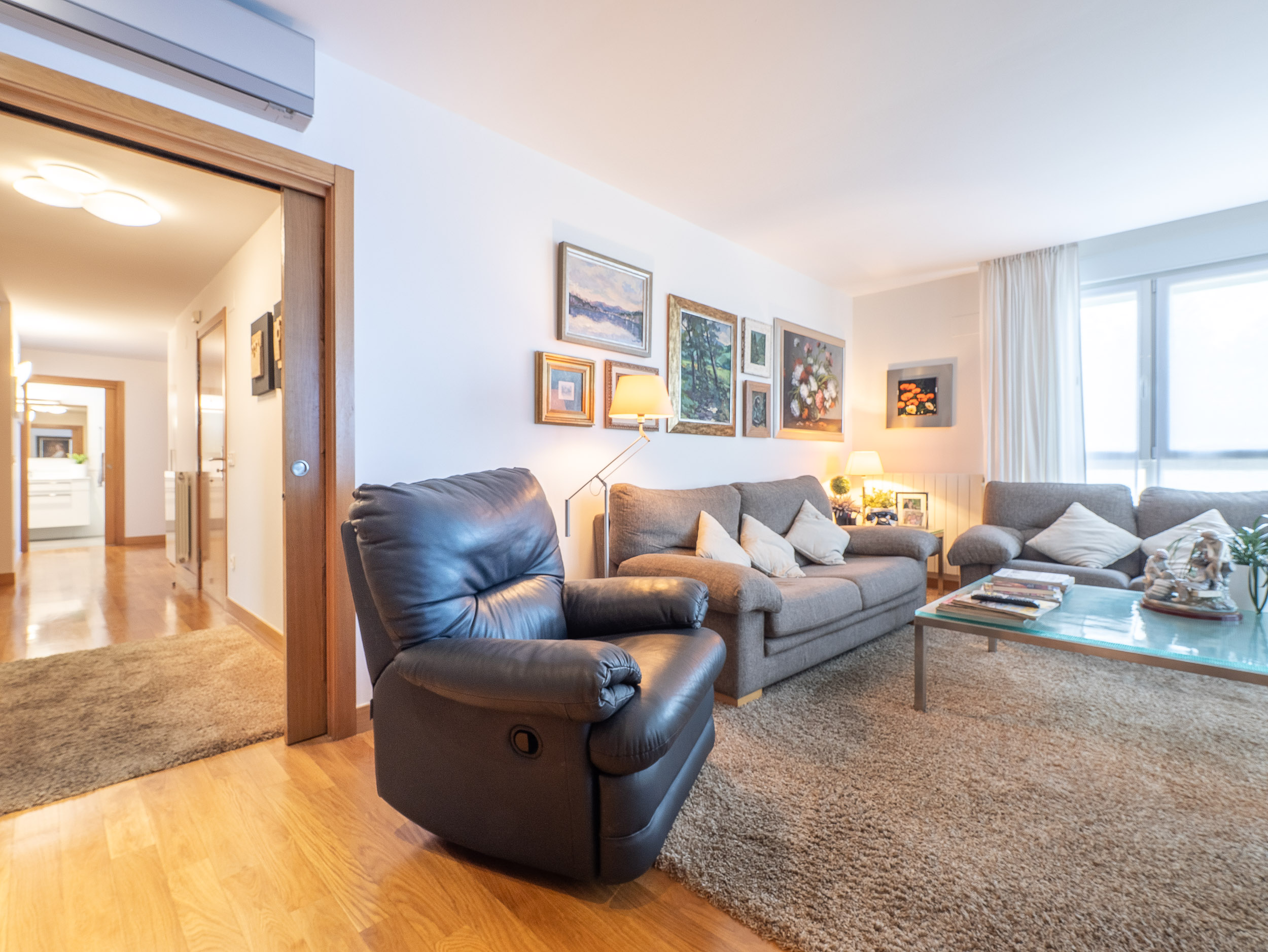DUPLEX EN MANUEL VAZQUEZ MONTALBAN – AIETE